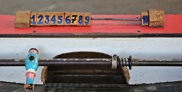 拜仁因球迷燃放烟火被罚，欧冠主场部分看台关闭