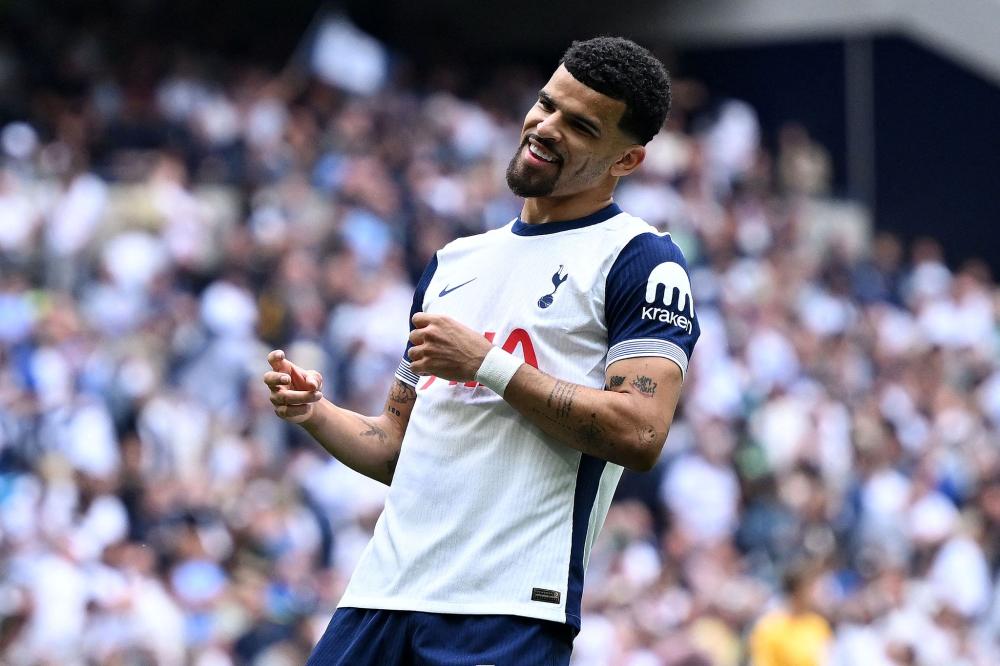 阿斯：皇马绝不会通过竞价来引援中卫，专注于合同到期的球员